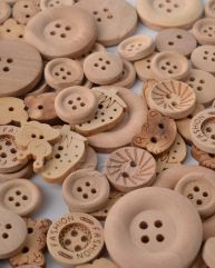 Assorted Unpolished Die-Cut Wooden Buttons Strawberry Tiger Snail Sewing Buttons 100 pcs/Pack 201404